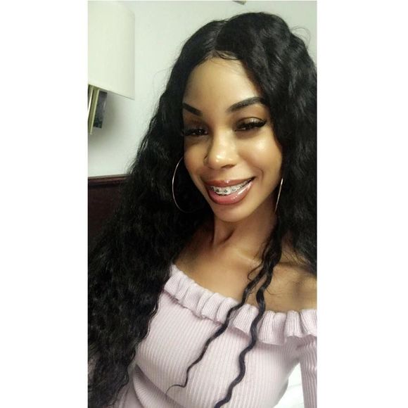 Meet your Posher, Delisha - Picture 1 of 1